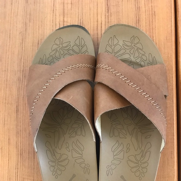 Olukai Kīpe‘a ‘Olu Slides - Picture 3 of 8